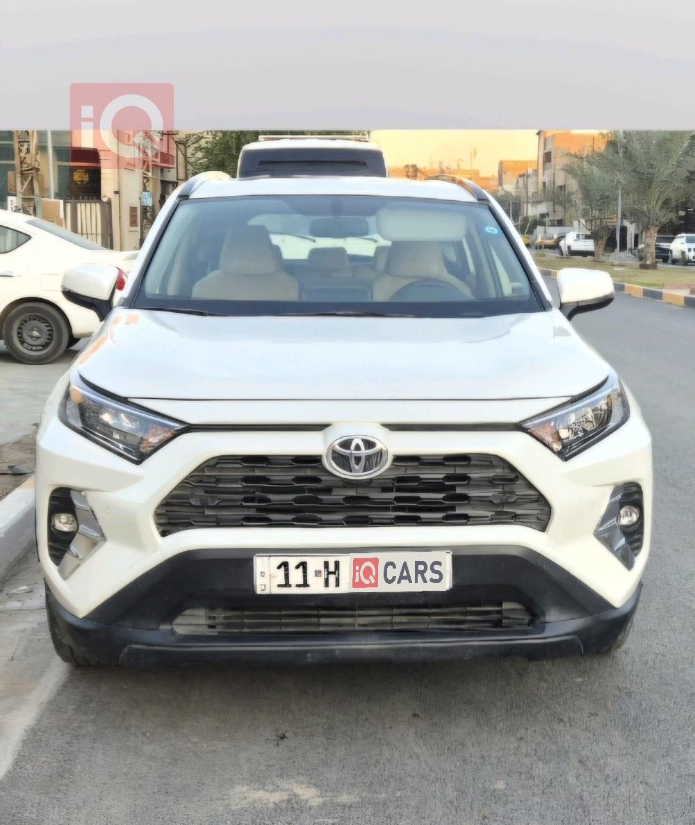 تويوتا راف 4